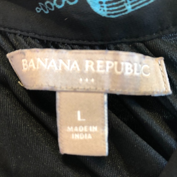 Pattern Halter Blouse with Keyhole cutout - Picture 4 of 4